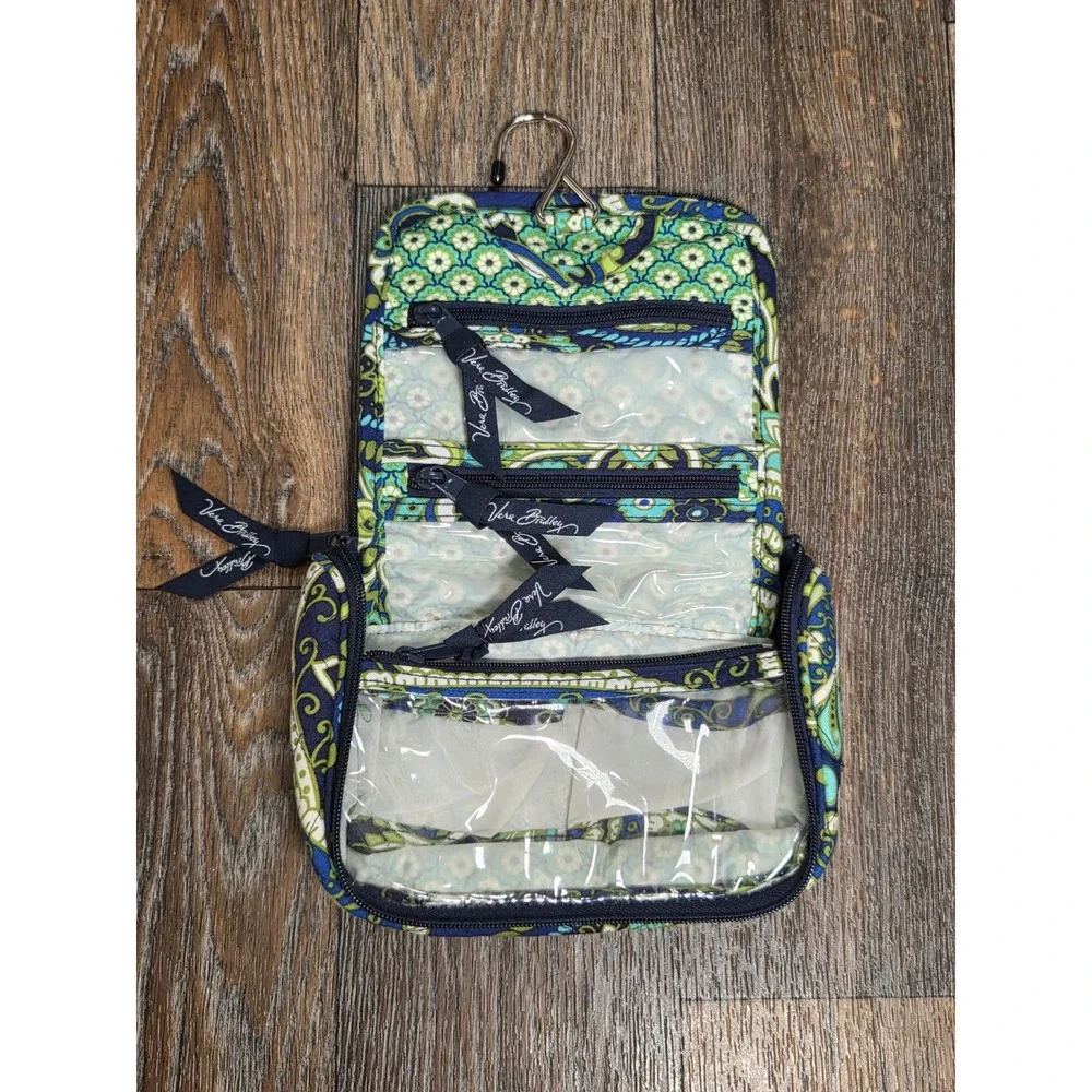 Vera Bradley Hanging Travel Organizer Toiletry Bag Blue Green Paisley Quilted